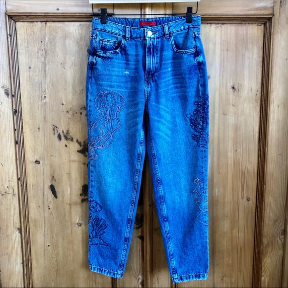 Pull&Bear Denim - PULL&BEAR Sea Me Embroidered Denim Mom Jeans